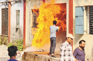 بھیونڈی: کلر کمپنی میں دھماکے کے بعد آتشزدگی، ۴؍ مزدور جھلس گئے