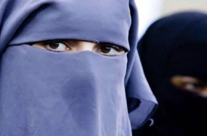 حجاب کے سبب ایراسمس ویزا درخواست مسترد: گلاتاسرائے یونیورسٹی کی طالبہ