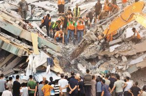 غزہ میں عمارت منہدم، کم از کم۲۰؍ فلسطینی جاں بحق، متعدد ملبے تلے دبے