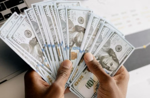 فتاوے: انشورنس میں ملی زائد رقم کا حکم، کپڑا پاک کرنے کا طریقہ