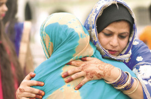 اَنا کی دیواریں اورٹوٹتے بکھرتے ہوئے رشتے 